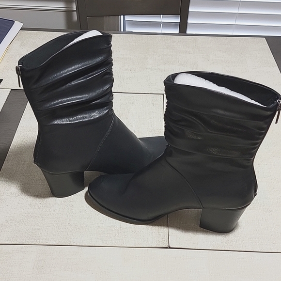 Baretraps Leslie Slouch Boot - Picture 4 of 11